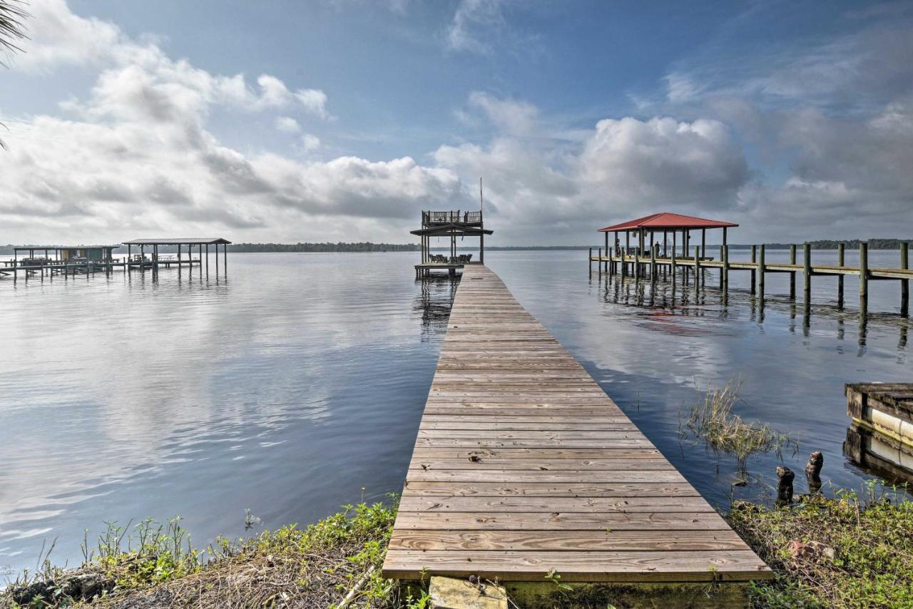 Pirate Cove Home In Welaka Dock And River Access! Extérieur photo